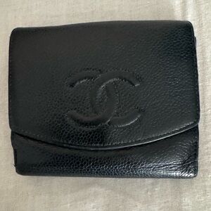 CHANEL CAVIAR BIFOLD WALLET BLACK 4”x 4.5”